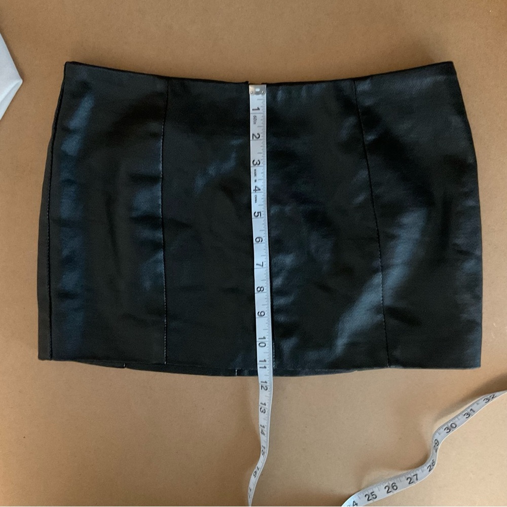Pretty Little Thing Faux Leather Black Mini Skirt US Size 2 - Picture 8 of 9